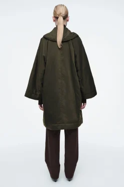 ABRIGO ACOLCHADO OVERSIZE CON CUELLO ESMOQUIN*COS Fashion