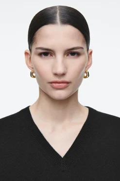 ARETES PEQUEÑOS CUADRADOS GRUESOS*COS Outlet