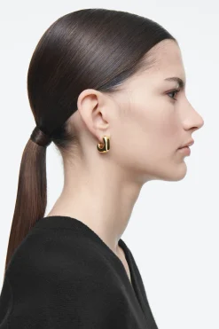 ARETES PEQUEÑOS CUADRADOS GRUESOS*COS Outlet