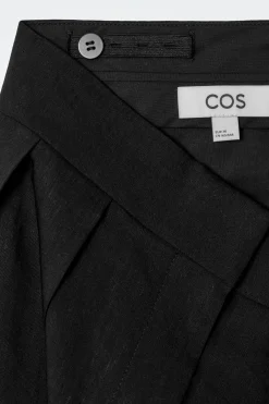 BERMUDAS DE LINO CON PINZAS*COS Hot