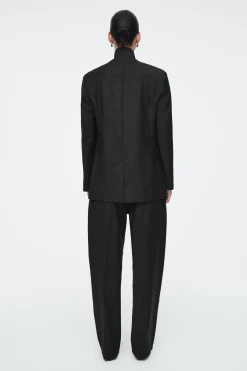 BLAZER DE LANA CON CUELLO MAO*COS Hot