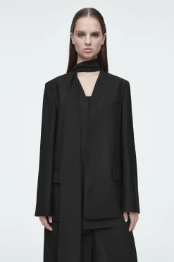 BLAZER DE LANA CON DETALLE DE BUFANDA*COS Outlet