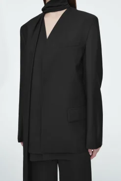 BLAZER DE LANA CON DETALLE DE BUFANDA*COS Outlet
