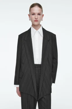BLAZER DRAPEADO RAYA DIPLOMÁTICA REGULAR FIT*COS Clearance