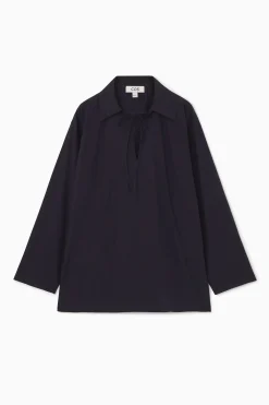 BLUSA CON ESCOTE DE PICO CON TIRAS DE ANUDAR*COS Sale