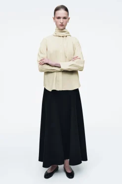 BLUSA DE SEDA CON DETALLE DE PAÑUELO*COS Clearance