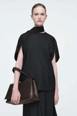 BLUSA DE SEDA CON PAÑUELO*COS Outlet
