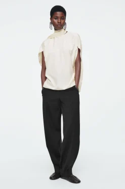 BLUSA DE SEDA CON PAÑUELO*COS Hot