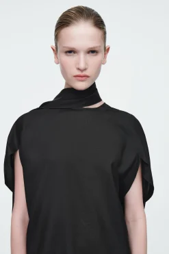 BLUSA DE SEDA CON PAÑUELO*COS Outlet