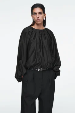 BLUSA ESTILO PARACAÍDAS*COS Clearance
