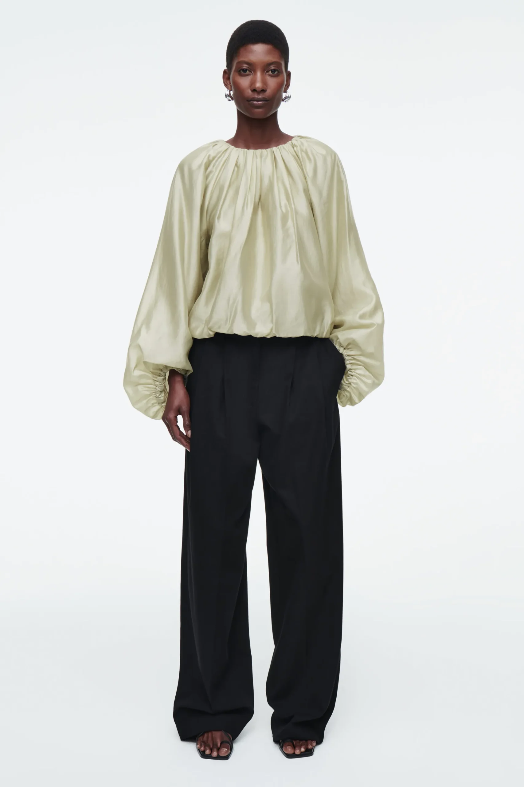 BLUSA ESTILO PARACAÍDAS*COS New