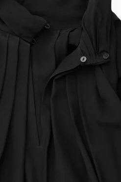 BLUSA PLISADA CON MANGAS DE MURCIÉLAGO*COS Hot