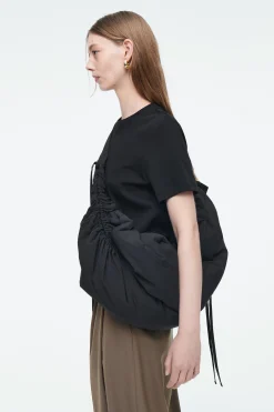 BOLSO BANDOLERA CANOPY OVERSIZE - NAILON*COS Online