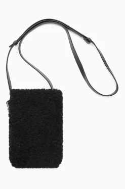 BOLSO BANDOLERA DE BORREGUITO*COS Online