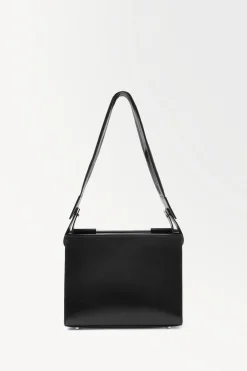 BOLSO DE HOMBRO CUADRADO DE PIEL*COS Online