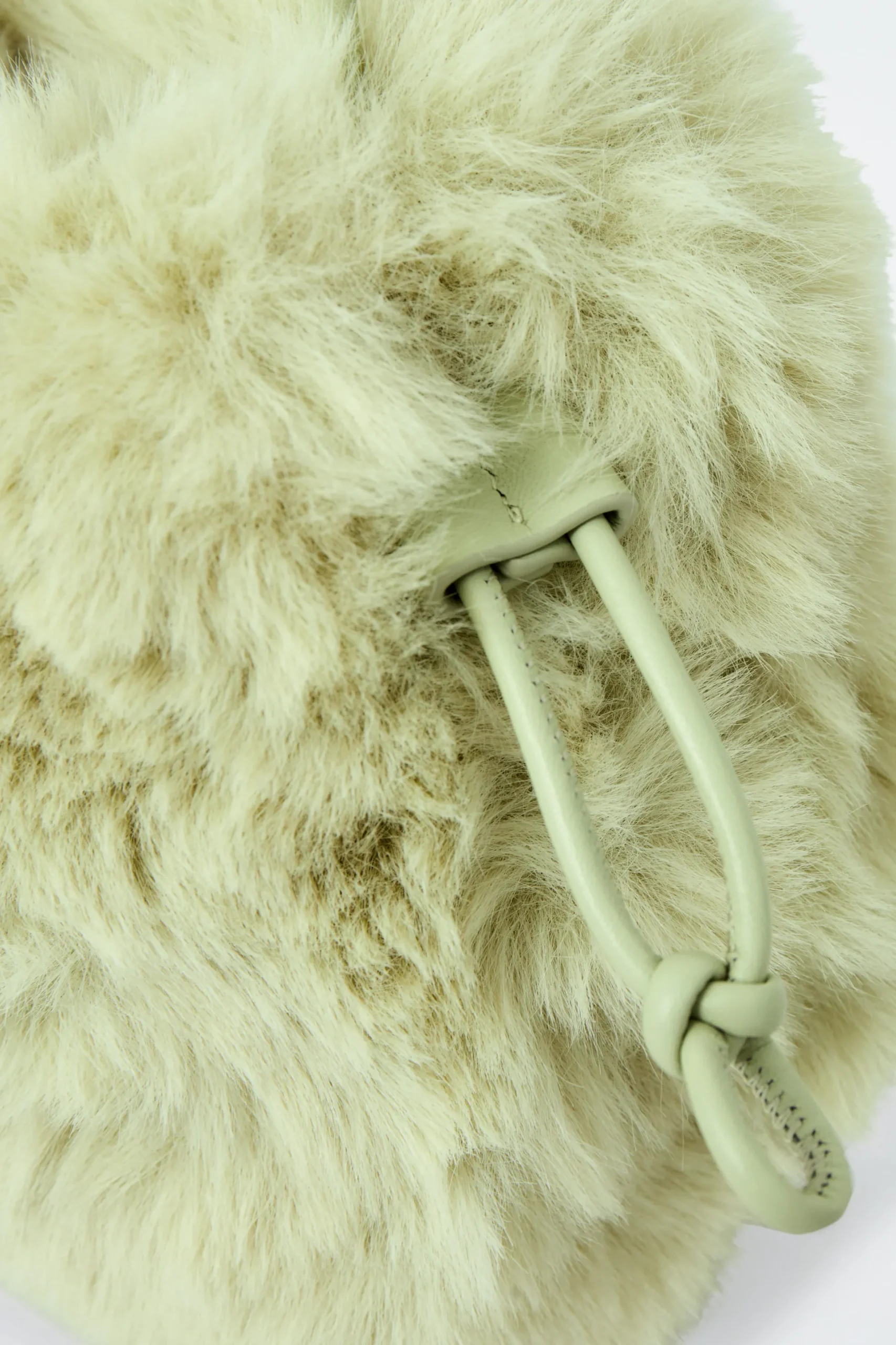BOLSO DE MANO CAVATELLI MINI - PELO SINTÉTICO*COS Discount
