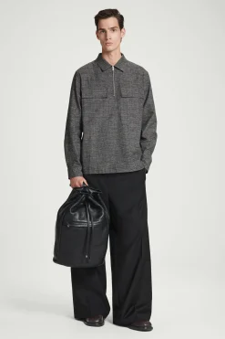 BOLSO DE PIEL TIPO DUFFEL CON CORDÓN DE AJUSTE*COS Hot