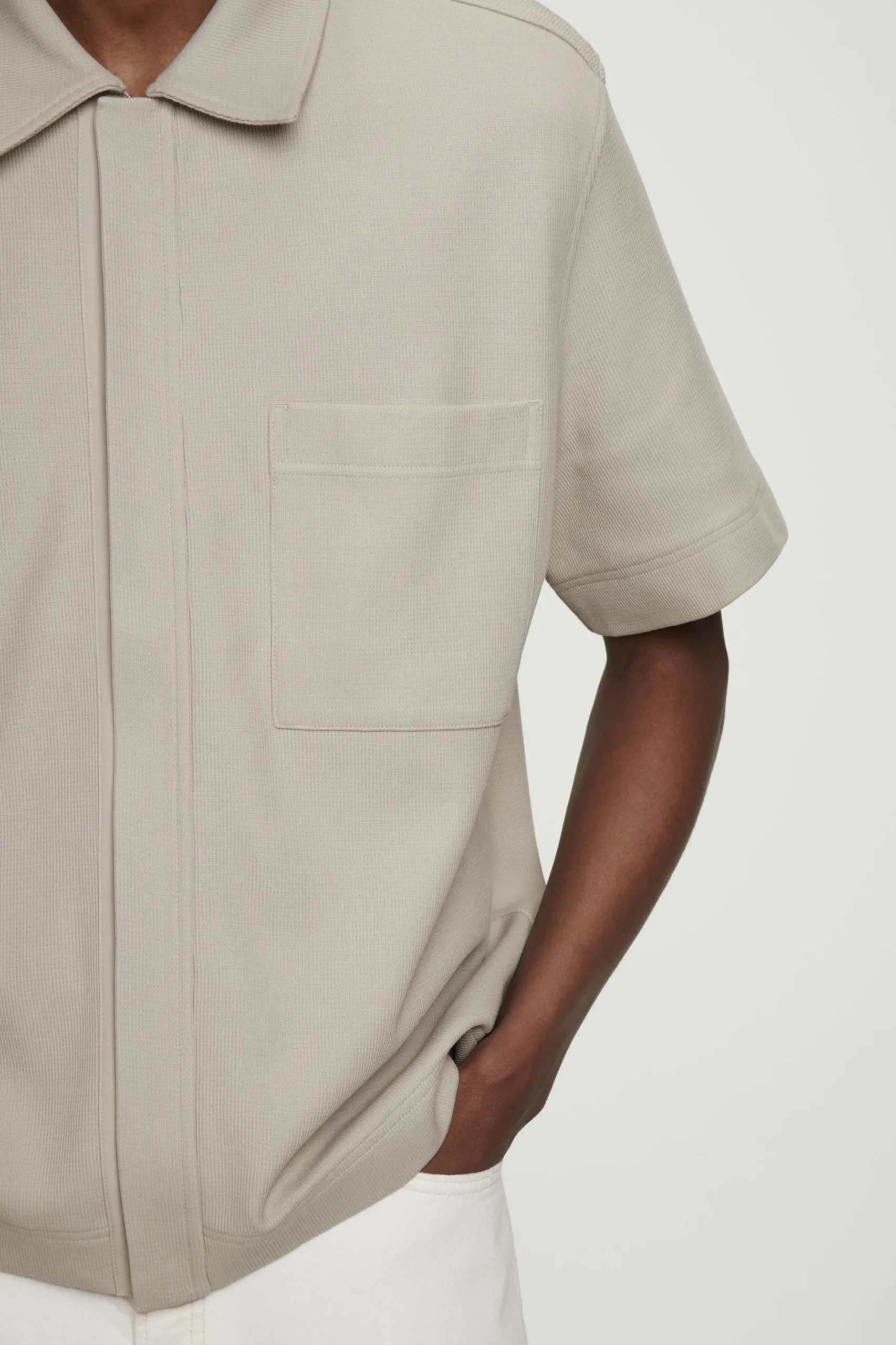 CAMISA DE ALGODÓN ELÁSTICA CON CREMALLERA*COS Best