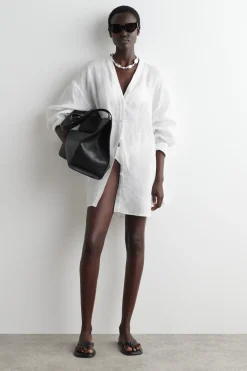 CAMISA DE LINO OVERSIZE CON CUELLO DE PICO*COS Clearance