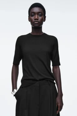CAMISETA AJUSTADA SIN TURAS DE LANA MERINO*COS Best