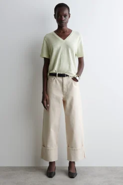 CAMISETA DE LINO CON CUELLO DE PICO*COS Online