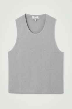 CAMISETA DE TIRANTES DE CANALÉ Y CUELLO REDONDO*COS Best