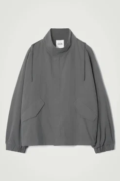 CAZADORA BOMBER CON CAPUCHA*COS Best