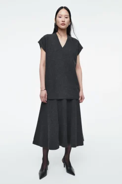 CHALECO OVERSIZE DE LANA HERVIDA*COS Fashion
