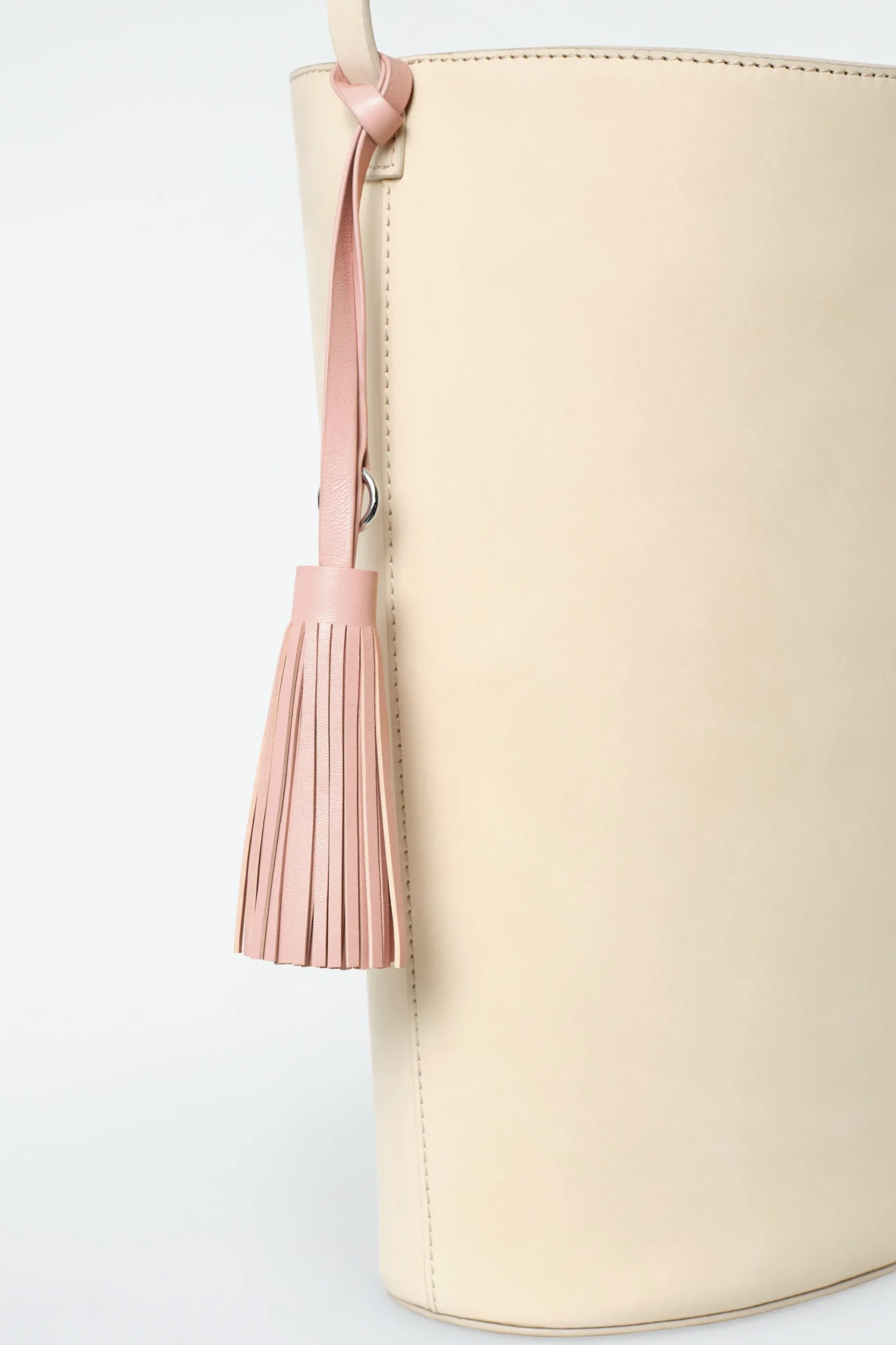 CHARM DE BORLA DE PIEL*COS Sale