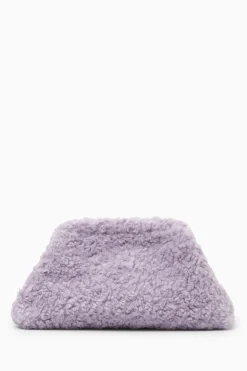 CLUTCH ESTRUCTURADO OVERSIZE DE BORREGUITO*COS Best