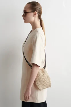 FUNDA PARA TELÉFONO CON CORDÓN - EFECTO RAFIA*COS New