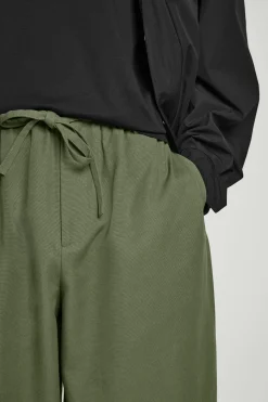 PANTALÓN BARREL FIT CON AJUSTE DE CORDÓN*COS Hot