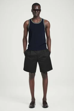 PANTALÓN CHINO CORTO*COS Outlet
