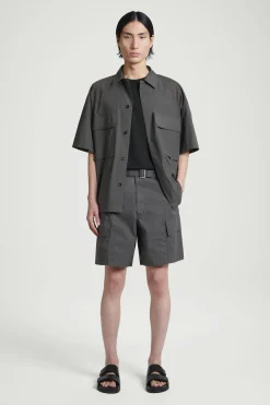 PANTALÓN CORTO CARGO CON CINTURÓN*COS Fashion