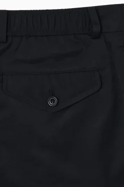 PANTALÓN CORTO LARGO DE NAILON*COS Clearance