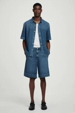 PANTALÓN CORTO VAQUERO LIGERO CORTE RELAXED-FIT*COS Clearance
