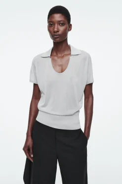 POLO DE PUNTO CON CUELLO REDONDO*COS Online