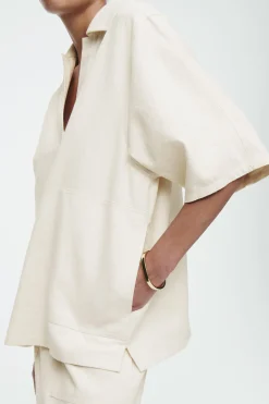 POLO OVERSIZE DE SARGA Y LINO*COS Outlet