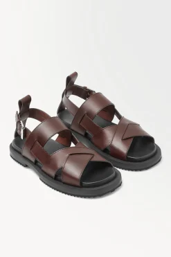 SANDALIAS CRUZADAS DE PIEL*COS New
