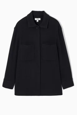 SOBRECAMISA DE LANA CON BOLSILLO PARCHE*COS New