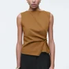 TOP CON DETALLE DE NUDO*COS Outlet
