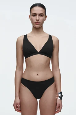 TOP DE BIKINI ESTILO TRIÁNGULO*COS Online