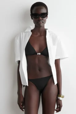 TOP DE BIKINI TRIÁNGULO CON JOYA*COS New