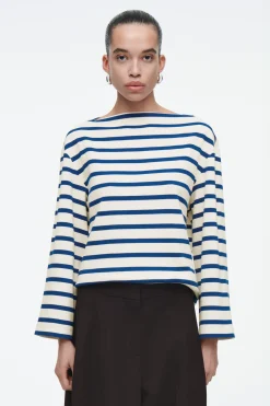 TOP DE RAYAS CON ESCOTE BARCO*COS Fashion