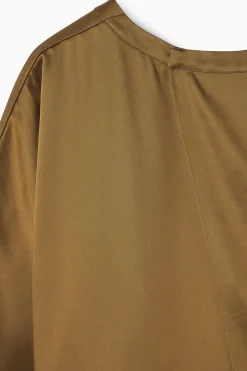 TOP DE SATÉN ASIMÉTRICO*COS Online