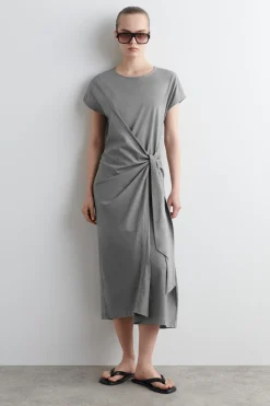 VESTIDO CAMISETA CON FRONTAL CRUZADO*COS Hot