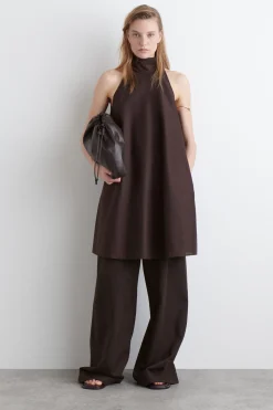 VESTIDO CORTO FLUIDO CON CUELLO HALTER*COS Fashion