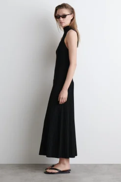 VESTIDO LARGO PLISADO DE CUELLO ALTO*COS Sale
