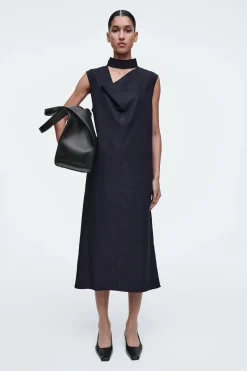 VESTIDO MIDI CON CUELLO DRAPEADO CON ABERTURA*COS Outlet