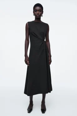 VESTIDO MIDI CON DETALLE DE NUDO*COS Outlet